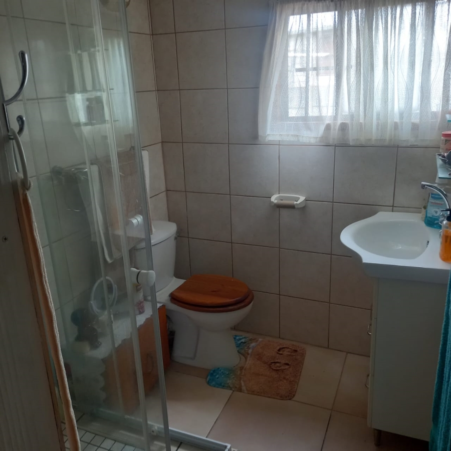 2 Bedroom Property for Sale in Grootbrakhoogte Western Cape